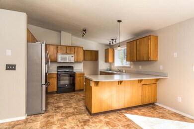 River Bend Dr - 7