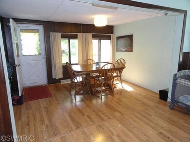 946 Lincoln Lake, Lowell, MI 49331 - photo 5