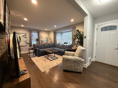 2310 S 11th Ave, Riverside, IL 60546 - photo 2