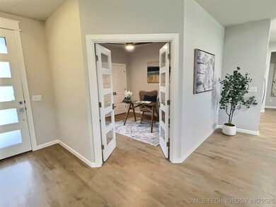 909 E Honolulu Place, Broken Arrow, OK 74012 - photo 5