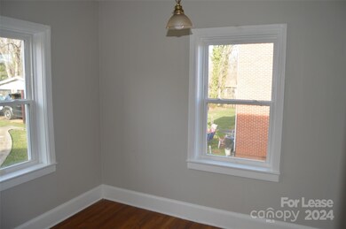 417 N Center St, Statesville, NC 28677 - photo 4