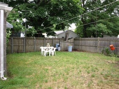 117 Robinson Ave, Pawtucket, RI 02861 - photo 7