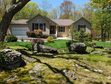 118 Hillside Dr, Hawley, PA 18428 - photo 2