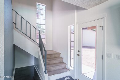 7) ENTRYWAY