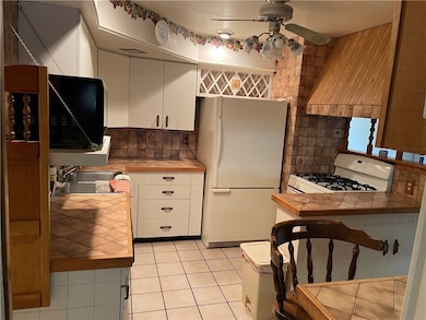 1101 W Fir Dr, Latrobe, PA 15650 - photo 7