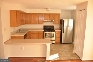 9286 Pirates Cove, Columbia, MD 21046 - photo 4