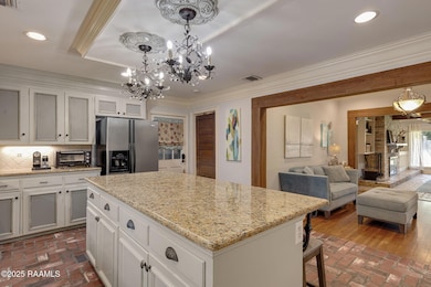 13-web-or-mls-128 Oakview Blvd-13