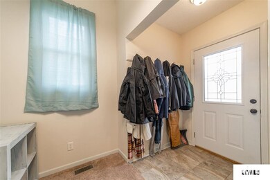 809 Decatur St, Lincoln, IL 62656 - photo 2