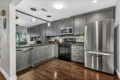 637 Drake Ln N, Dunedin, FL 34698 - photo 5