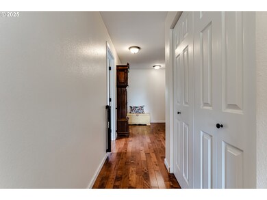 2790 32nd St, Springfield, OR 97477 - photo 7