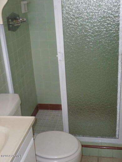 3044 W LAWRENCE 041