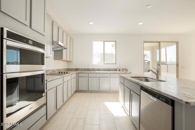 100.027 KITCHEN 3