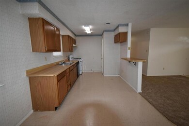 313 E Brockett St, Sherman, TX 75090 - photo 5