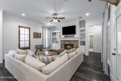 7-web-or-mls-813 Bryce-7