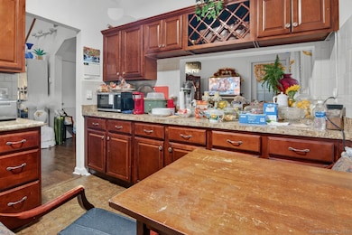 855 Oronoke Rd unit 2, Waterbury, CT 06708 - photo 4