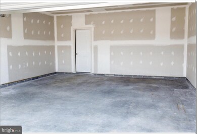 304 Vicksburg Ct, Martinsburg, WV 25404 - photo 7