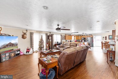 425 S Timber Ridge Rd, Cross Junction, VA 22625 - photo 7