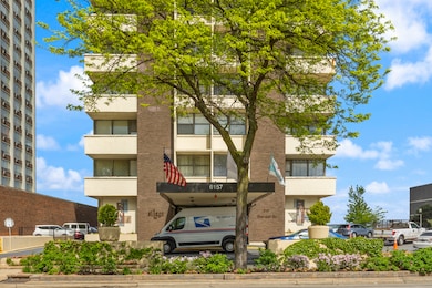 Condominium on the Lake unit 5G, Chicago, IL 60660 - photo 2