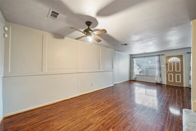 5799 Maple Hill Dr, Houston, TX 77088 - photo 5