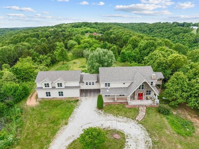 Privately secluded property w/4 Garages