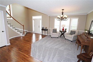 421 SW Albatross Ct, Lees Summit, MO 64082 - photo 5