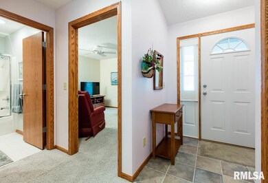 5200 Villa Dr unit 57, Davenport, IA 52806 - photo 3