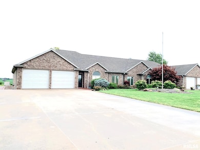 1570 Liberty Rd, Jacksonville, IL 62650 - photo 4