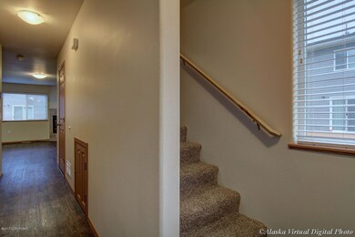 BVW Lg 3 Bd - Entry Hall