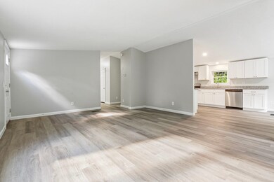 19 Hillside St, Hillsborough, NH 03244 - photo 7