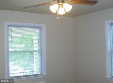 2524 Oakley Ave, Baltimore, MD 21215 - photo 6