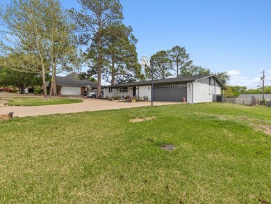 3705 Mission Ct, Granbury, TX 76049 - photo 2