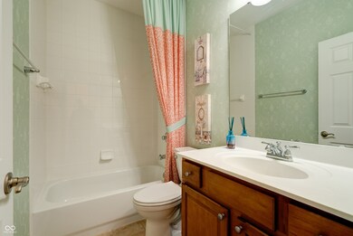 12570 Broadmoor Ct N, Fishers, IN 46037 - photo 4