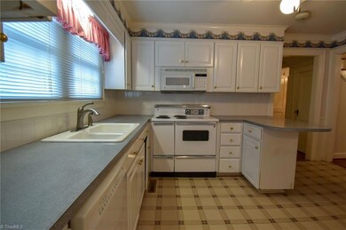 979 Mount Shepherd Rd, Asheboro, NC 27205 - photo 7