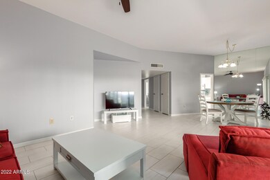 10545 W Ocotillo Dr, Sun City, AZ 85373 - photo 5