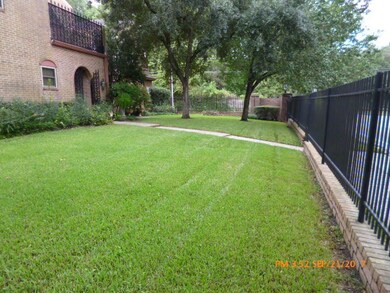 9723 Briar Forest Dr, Houston, TX 77042 - photo 3