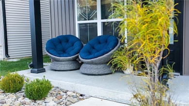 2066 Aster Dr, Jeffersonville, IN 47130 - photo 7