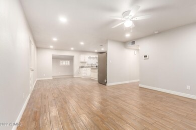 7909 W Verde Ln, Phoenix, AZ 85033 - photo 6