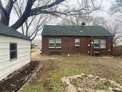 153 S Mccomas St, Wichita, KS 67213 - photo 3