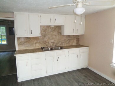 232 McGee St, Eufaula, OK 74432 - photo 4