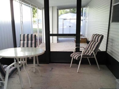 36821 Chestnut Ln, Zephyrhills, FL 33541 - photo 2