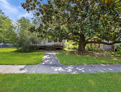 814 Columbia St, Houston, TX 77007 - photo 3