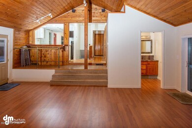 Family Room_DMD_1903-SMALL