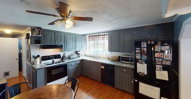 10 Evergreen Ave, Methuen, MA 01844 - photo 6