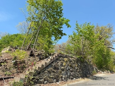 8 Pond St, Naugatuck, CT 06770 - photo 5