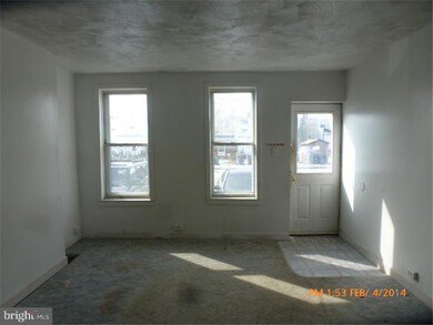 727 Center St, New Castle, DE 19720 - photo 2