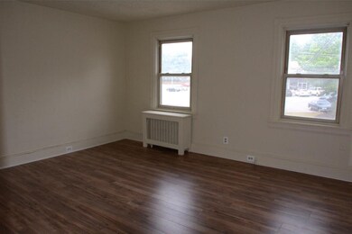 388 W Lancaster Ave unit UPPER, Wayne, PA 19087 - photo 5