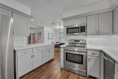 1007 Richelieu Ln, Houston, TX 77018 - photo 4