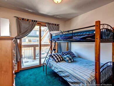 Bedroom. Sleeping for three.