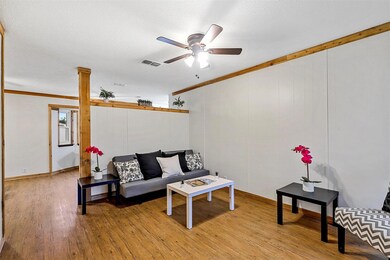 1315 Roberts Ave, Cleburne, TX 76033 - photo 3