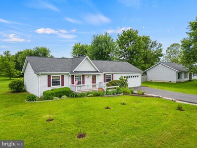 6934 Maplewood Dr, Bealeton, VA 22712 - photo 3